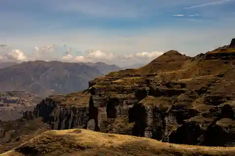 Cusco: Excursión de un día a Waqrapukara con Naturaleza Andina