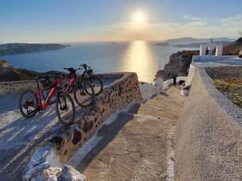 Santorini: E-Bike Sunset Tour-upplevelse
