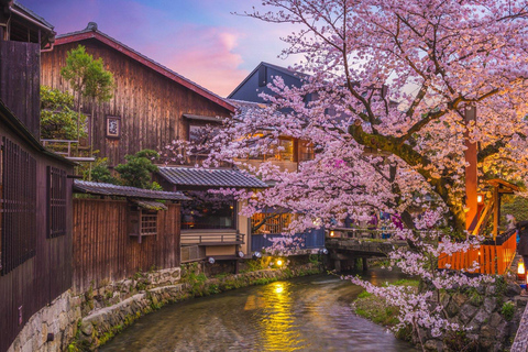 Kioto: Gion Geisha District &amp; Hidden Gems Tour a pieKioto: recorrido a pie por el distrito de las geishas de Gion y sus joyas ocultas