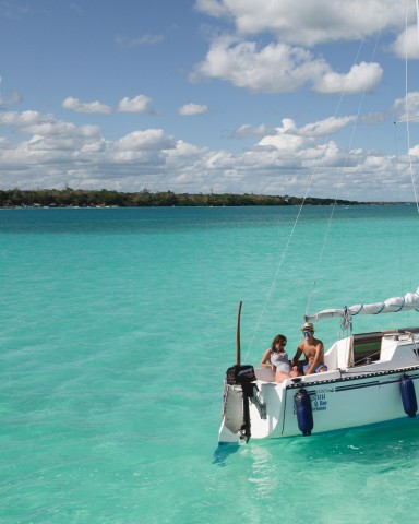 Visit Sailboat tour in the seven colors lagoon of Bacalar in Bacalar
