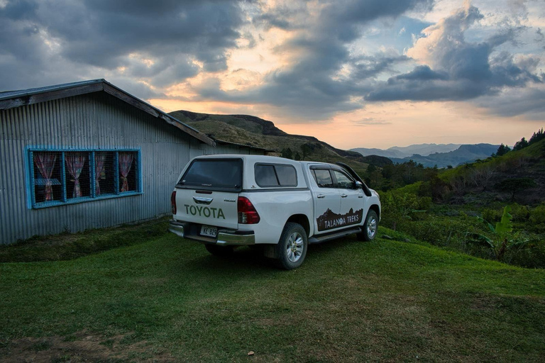 Fiji: 3 Day/2 Night Hiking Tour with Remote Village Stays