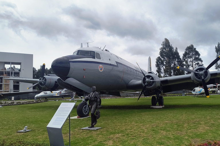 Bogotá: Jaime Duque Park and Aerospace Museum with pick-up service.