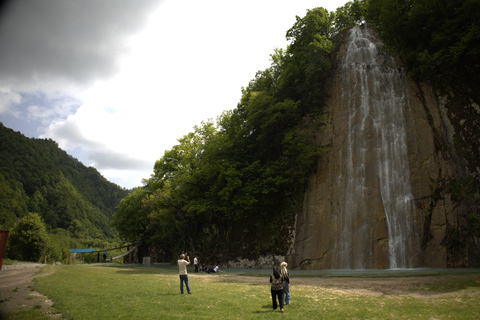 From Baku: Shaki Tour with Professional Photos