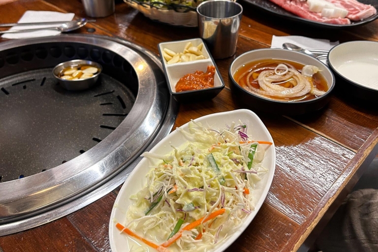 Goûtez à la cuisine de rue cachée à Séoul grâce à une visite guidée de 2,5 heures.Goûtez à la cuisine de rue cachée à Séoul