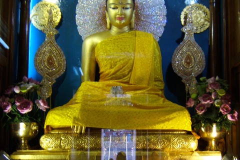 Overnight Bodhgaya Tour From Mumbai with Return Flight Only Transport and Professional Guide (Without Hotel)