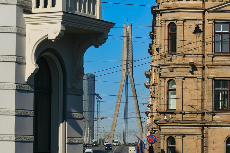 Riga: Soviet-Era City Tour in a Vintage Soviet Car