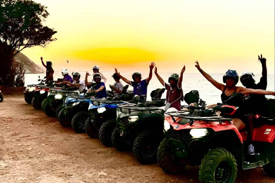 Agia Pelagia: Quad-Tour bei Sonnenuntergang oder am Morgen und Besuch der Geisterstadt. Foto: GetYourGuide Agia Pelagia: Quad-Tour bei Sonnenuntergang oder am Morgen und Besuch der Geisterstadt. Foto: GetYourGuide