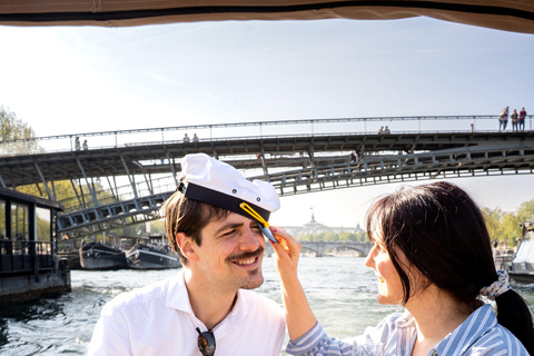 Paris: Private kleine Bootsfahrt mit Rosé und MacaronsParis: Private Bootsfahrt mit Rosé und Macarons