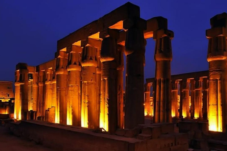 Spectacle son et lumière du temple de Philae à Assouan