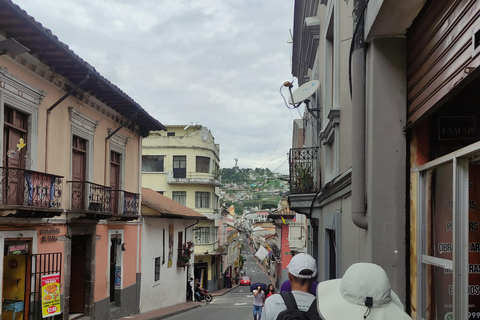 Quito Oldtown : Une visite à pied culturelle et gastronomique et du shoppingQuito : Une exploration culturelle et culinaire à pied