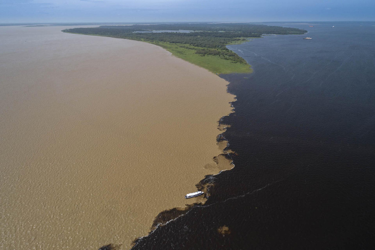 Manaus: Meeting of Waters Boat Tour – River Experience