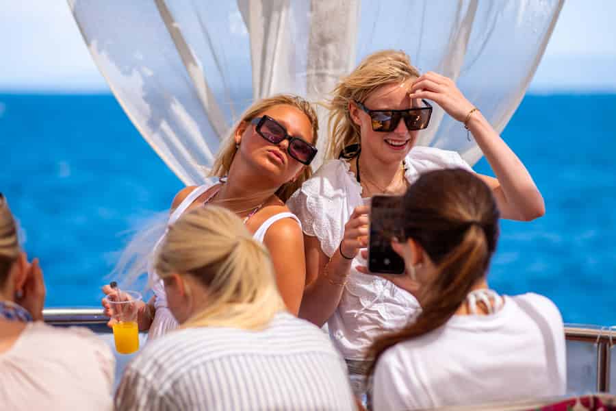 Dubrovnik: Panorama-Bootsparty mit Insel-Badestopp. Foto: GetYourGuide