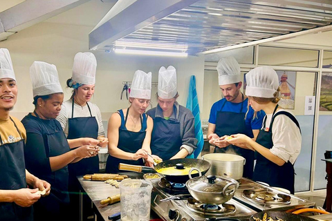 كاتماندو: رحلة إيفرست، ومواقع اليونسكو، ودورة الطبخ