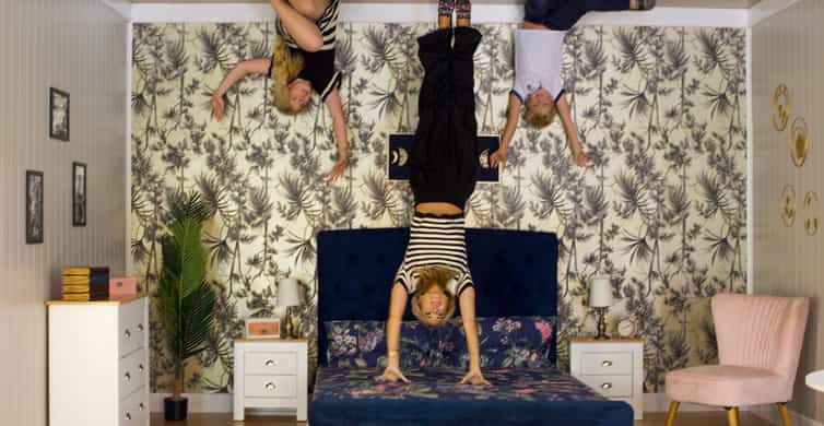 London: Upside Down House Westfield White City Indgangsbillet
