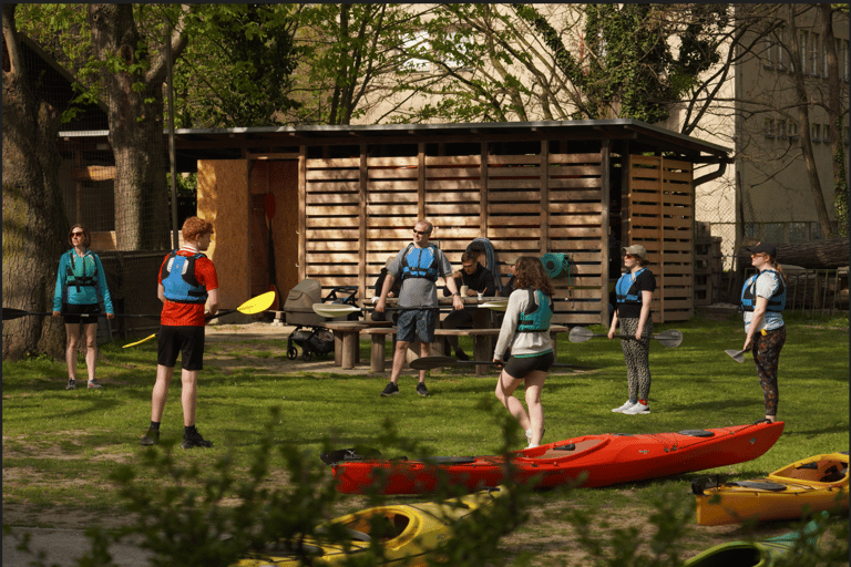 Bratislava: Danube River Kayak Tour with Instructor In a group