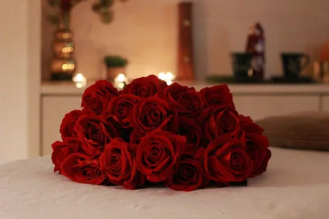BUDAPEST, Day Spa : Couples Massage with Roses Bubble Bath