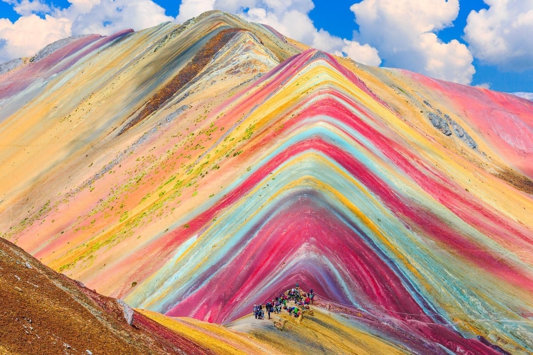 Rainbow Mountain Day Trip with Local Food