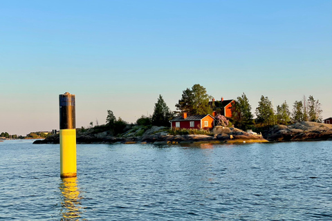 Helsinki: Private Boat Tour Midsummer 90min Cruise