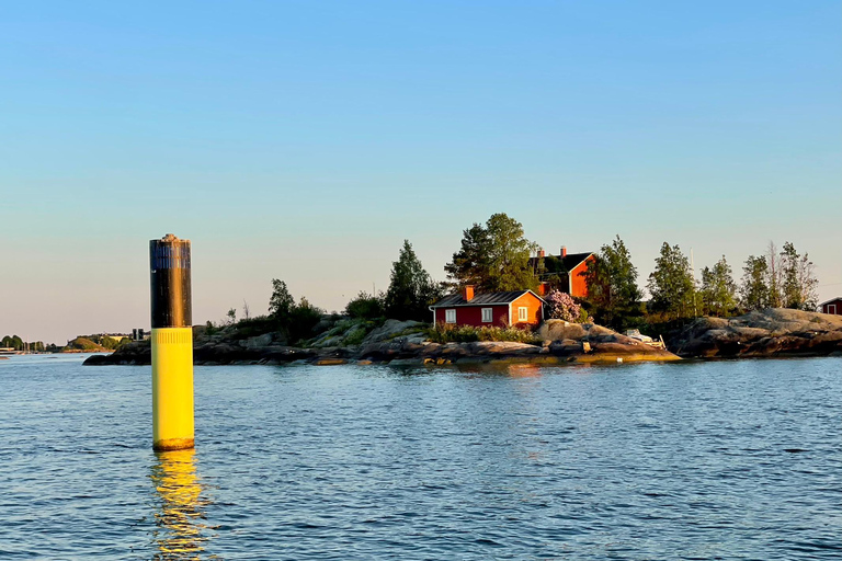 Helsinki: Tour en barco privado