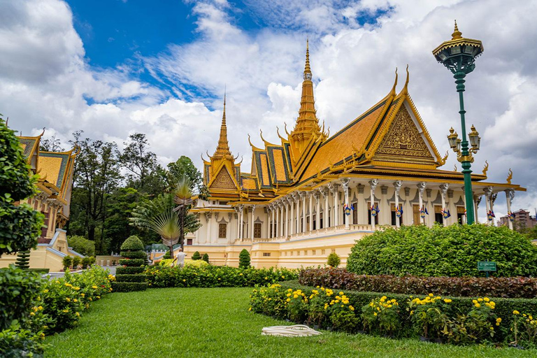 Phnom Penh: City Tour and Evening Foodie Full-Day Haft Day: Historical Tour + English Guide
