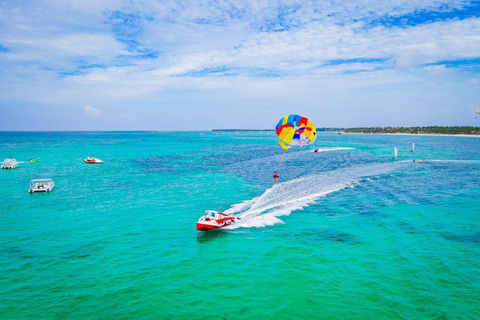 Punta Cana Parasailing: 15-Minute Adrenaline Adventure
