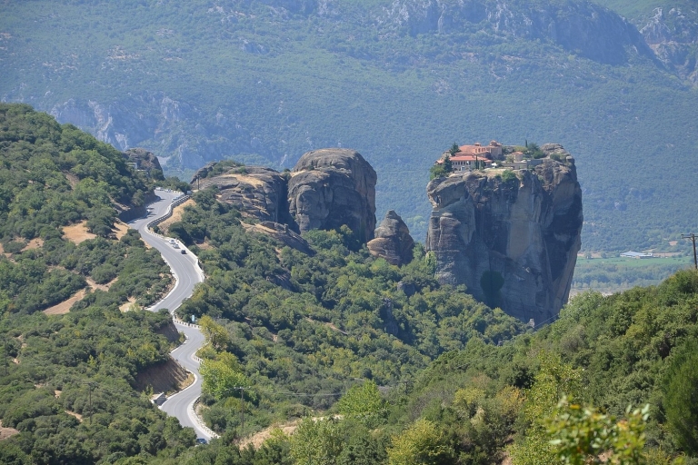From Athens: Meteora and Delphi Private 2-Day Tour 3 Star Hotel