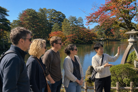 Kanazawa: Kenrokuen Autumn Colors & Castle Walk Early Bird 20% Off – Limited Autumn Offer