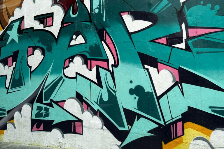 Bogotá: Urban Private Tour, Exotics Fruits, Graffiti & Tejo Bogotá Urban Tour:Guide, Transport, Tickets & Lunch Included