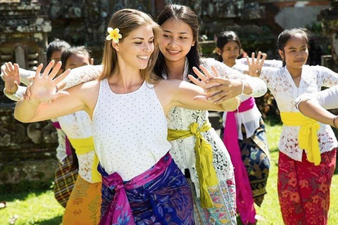 Bali: Tour culturale del villaggio con lezione di cucina