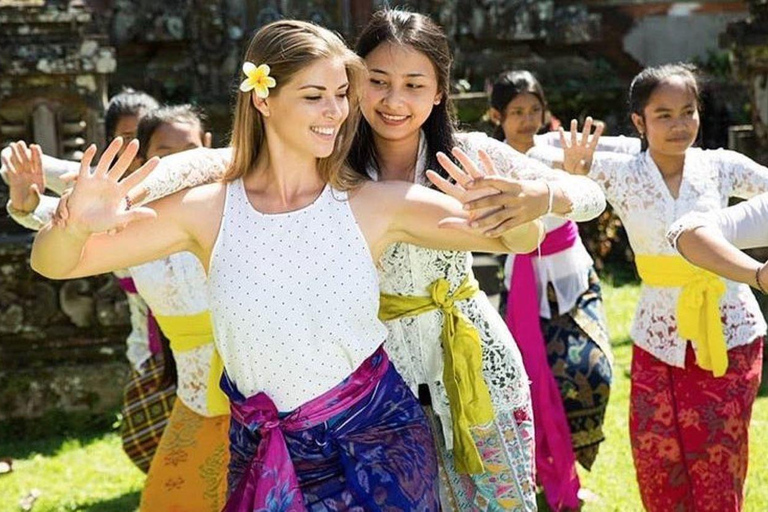 Bali: Tour culturale del villaggio con lezione di cucina