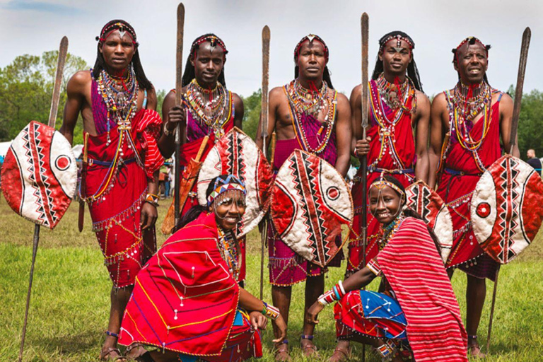 TOUR GIORNALIERO DI ESPERIENZA CULTURALE NEI VILLAGGI MASAI.TOUR DI UN GIORNO DELL&#039;ESPERIENZA CULTURALE DEL VILLAGGIO MASAI.