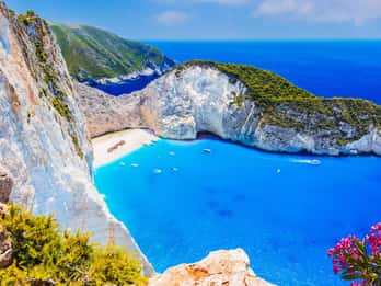 Crociera a Zante: una fuga panoramica dalla spiaggia di Skala