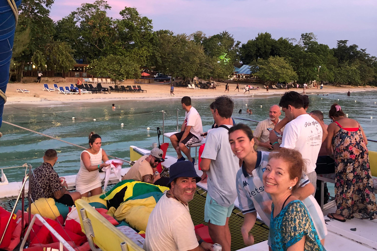 Montego Bay: Sunset Catamaran Cruise & Bioluminescent Lagoon