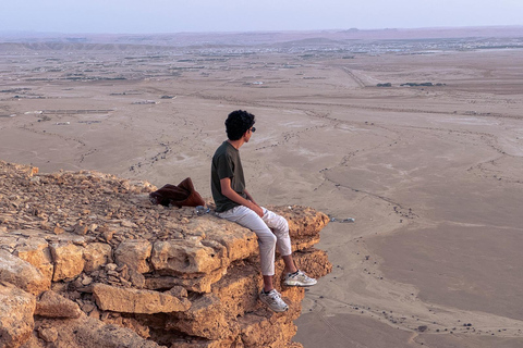 From Riyadh: Edge of the World and Darb Al-Manjoor Adventure