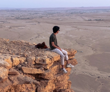 From Riyadh: Edge of the World and Darb Al-Manjoor Adventure