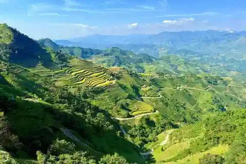 Circuito de 2 días por Ha Giang en grupo o tour privado (en moto)