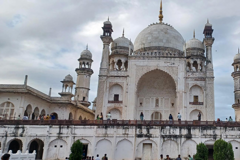 Viagem de táxi acessível de Aurangabad para as grutas de Ajanta e Ellora