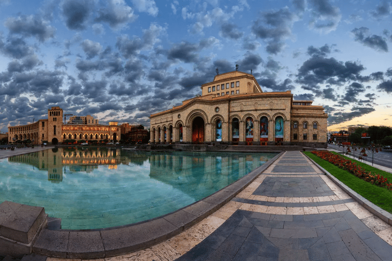 Private tour: Walking observing city tour in Yerevan Walking observing city tour in Yerevan