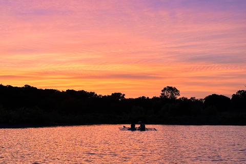 Grapevine Lake: Clear Kayak Tour