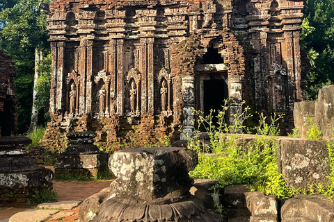 Hoi An: My Son Sanctuary Guided Tour with Lunch & Boat Trip Hoi an : My Son Sanctuary Guided tour. Lunch. boat trip