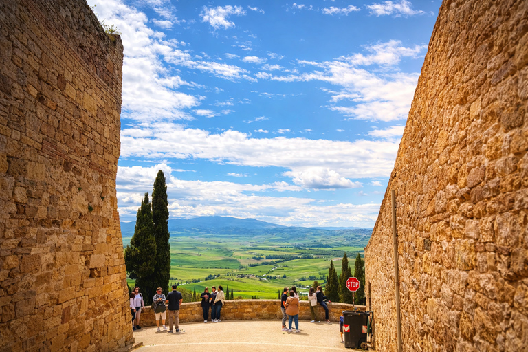 From Siena: Val d’Orcia Wine Tour with Lunch & Brunello Winter Tour
