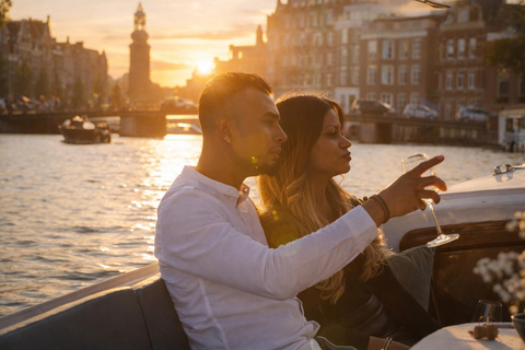 Amsterdam: Private Romantic Evening Boat Tour with Prosecco 45-minute Cruise