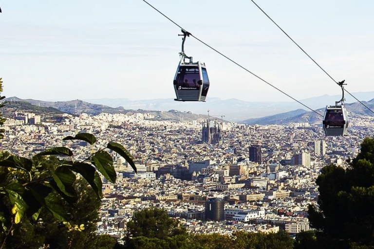 Barcelona Cable Car Sky Views, Magic Fountain & Castle Visit Private Tour