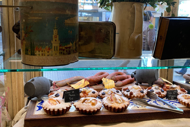 Palma de Mallorca: Private Guided Walking Tour with Tapas