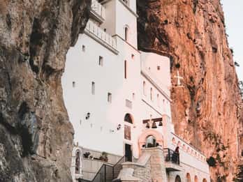Mosteiro de Ostrog saindo de Podgorica - tour particular