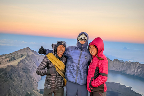 Lomnok Hiking: Mount Rinjani 3Days_2Night Sembalun to senaru