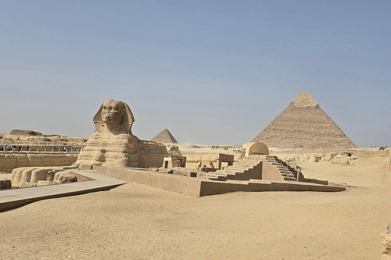 Hurghada: Viagem de um dia ao Cairo de avião, pirâmides, esfinge e museuEntrada para as Pirâmides de Gizé, a Esfinge e o Grande Museu Egípcio