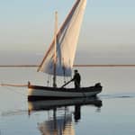 Marsala: tour in barca a vela nella Laguna dello Stagnone con ingresso a Mozia