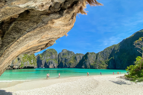 Phuket: Phi Phi and Khai Islands Boat Trip with Lunch Phuket: Phi Phi and Khai Islands Day Trip with Transfers