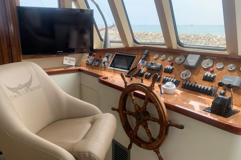 Pernera : Croisière SUNSET sur un yacht de luxe avec dîner et boissonsCroisière au coucher du soleil avec point de rendez-vous à l&#039;embarcadère de Protaras